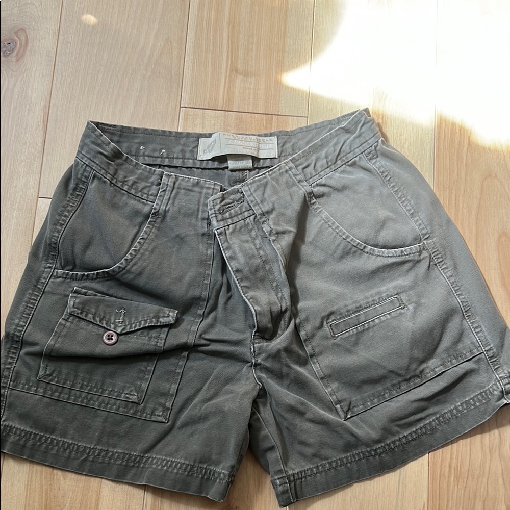 American Eagle Outfitters Men's Cargo Shorts in Olive
